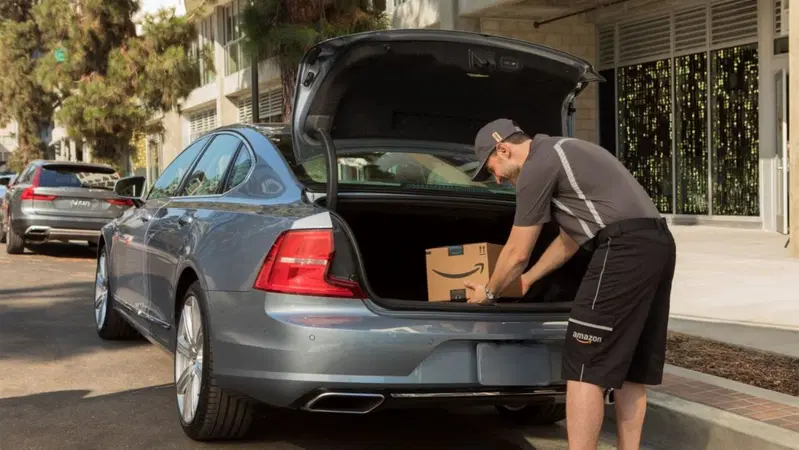 Amazon: parte la consegna a bordo dell'auto [Video]
