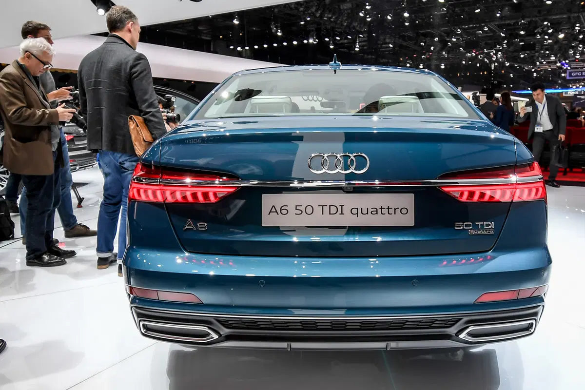 Audi A6, i prezzi: si parte da 62.100 euro (2)