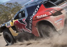 Dakar 2016 Peugeot. Rumbo a Villa Carlos Paz. Vince Hirvonen, “Peter” e la 2008 DKR vicinissimi…