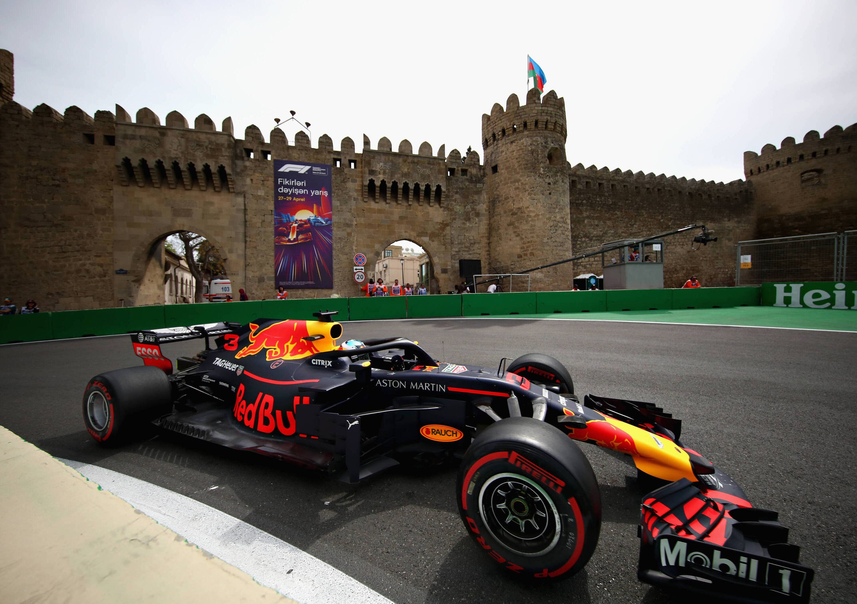 F1, GP Azerbaijan 2018, FP2: Ricciardo al top a Baku