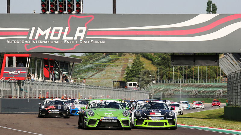 Porsche Carrera Cup Italia, Mosca vince una combattutissima gara 1 a Imola