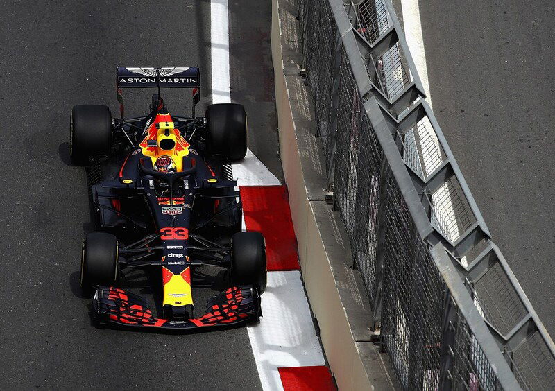 Ritiro per Max Verstappen