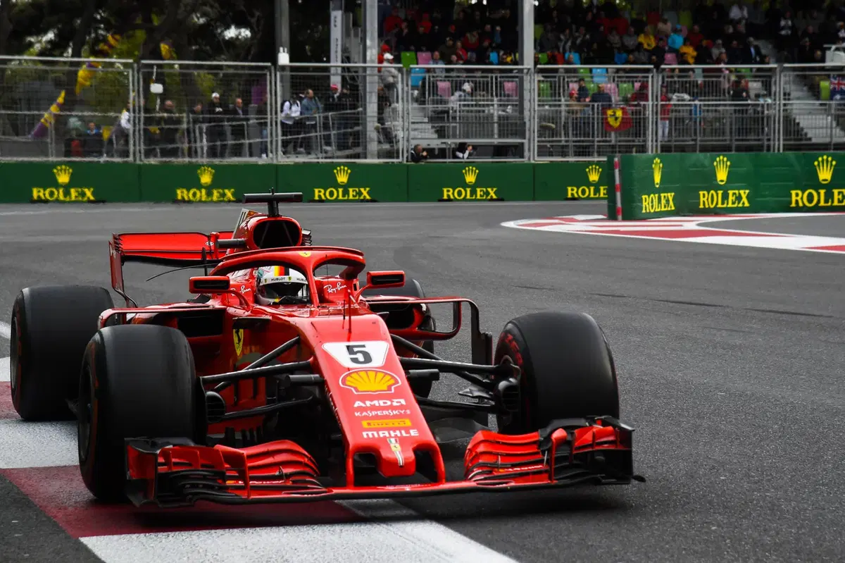F1, GP Baku 2018, Hamilton: «Sono stato molto fortunato»  (10)