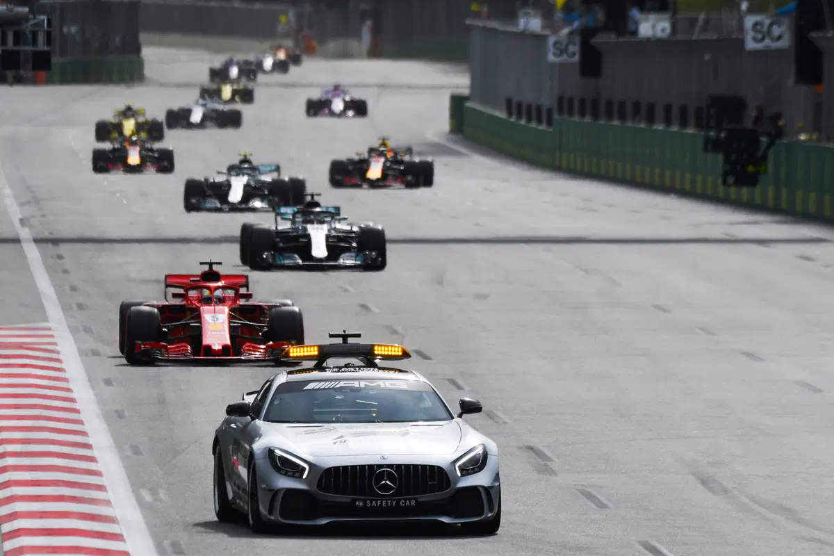 F1, GP Baku 2018, Hamilton: «Sono stato molto fortunato»  (18)