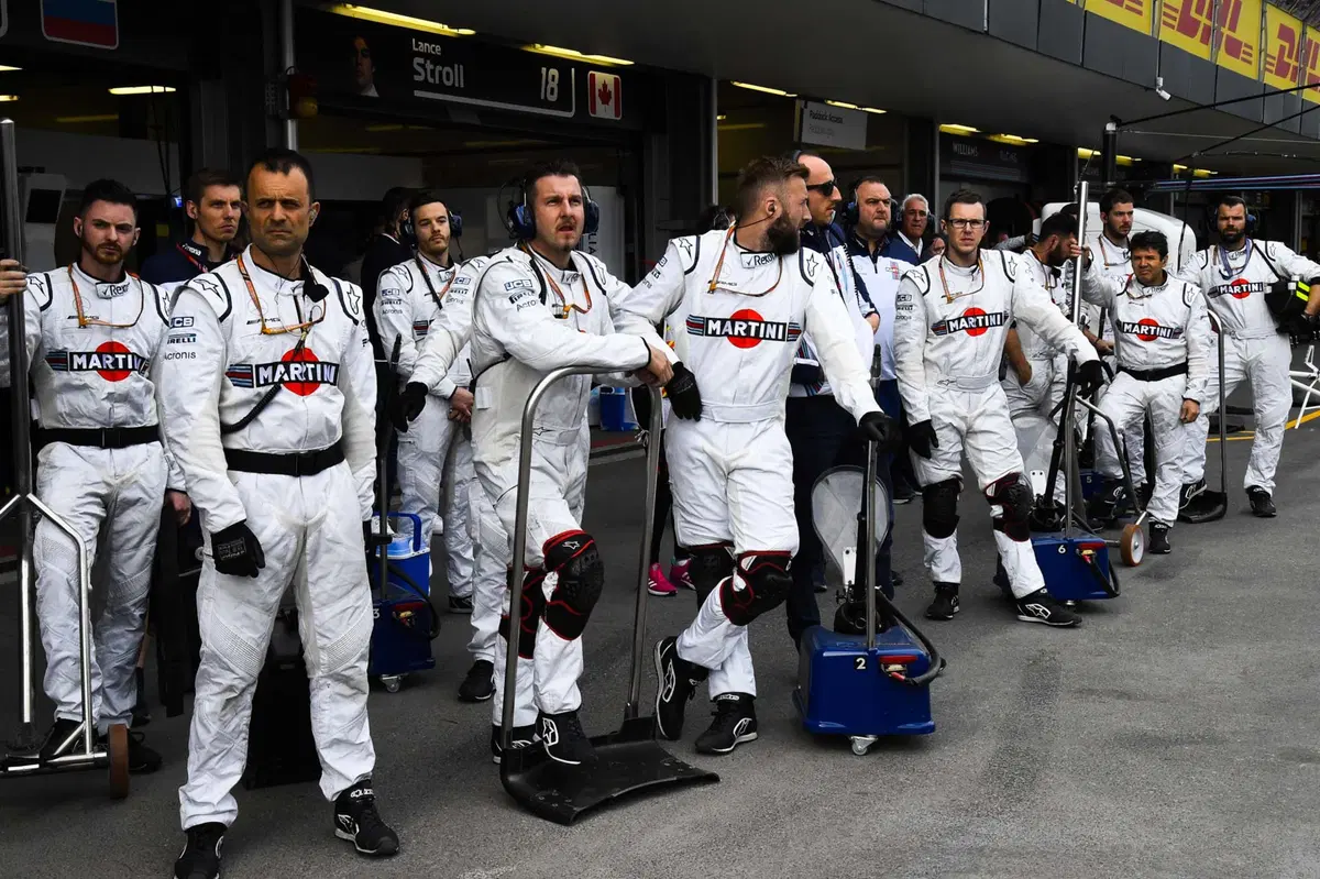 F1, GP Baku 2018, Hamilton: «Sono stato molto fortunato»  (20)