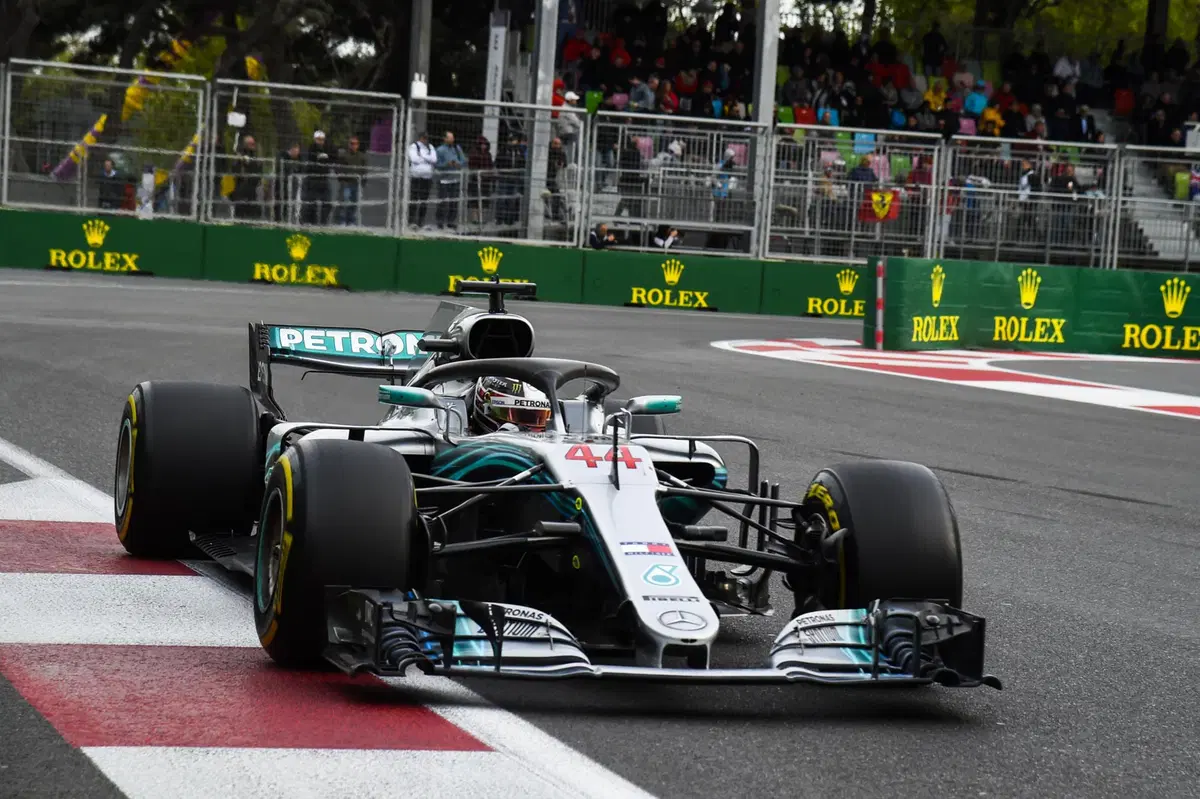 F1, GP Baku 2018: Hamilton vince la lotteria degli ultimi cinque giri (2)