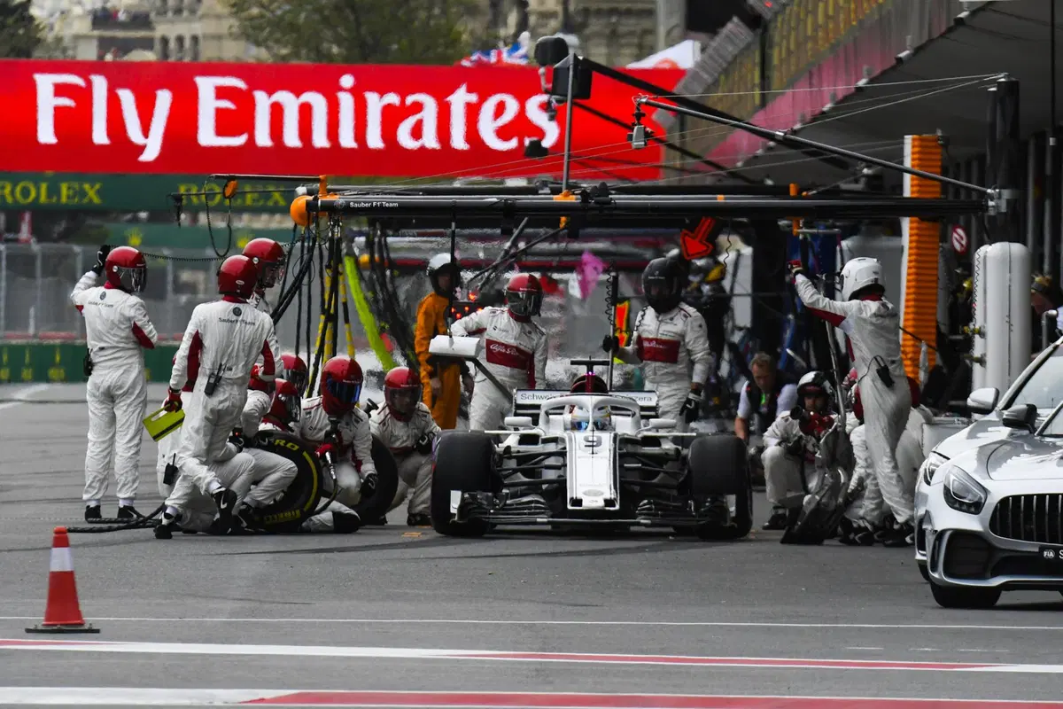 F1, GP Baku 2018: Hamilton vince la lotteria degli ultimi cinque giri (29)