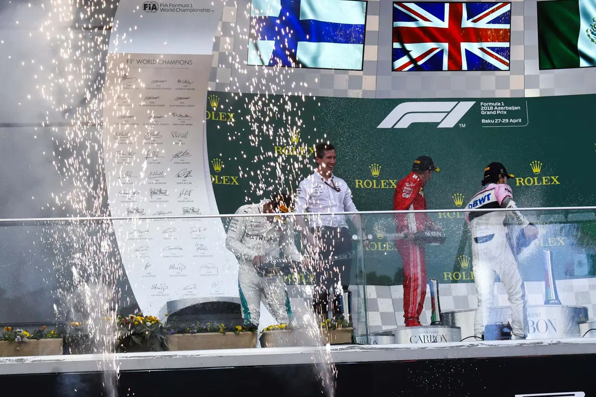 F1, GP Baku 2018: Hamilton vince la lotteria degli ultimi cinque giri (42)