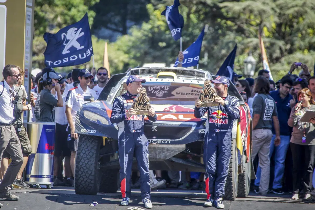Dakar 2016 Peugeot. Il Magico Trionfo di Peterhansel, Cottret e della 2008 DKR (7)