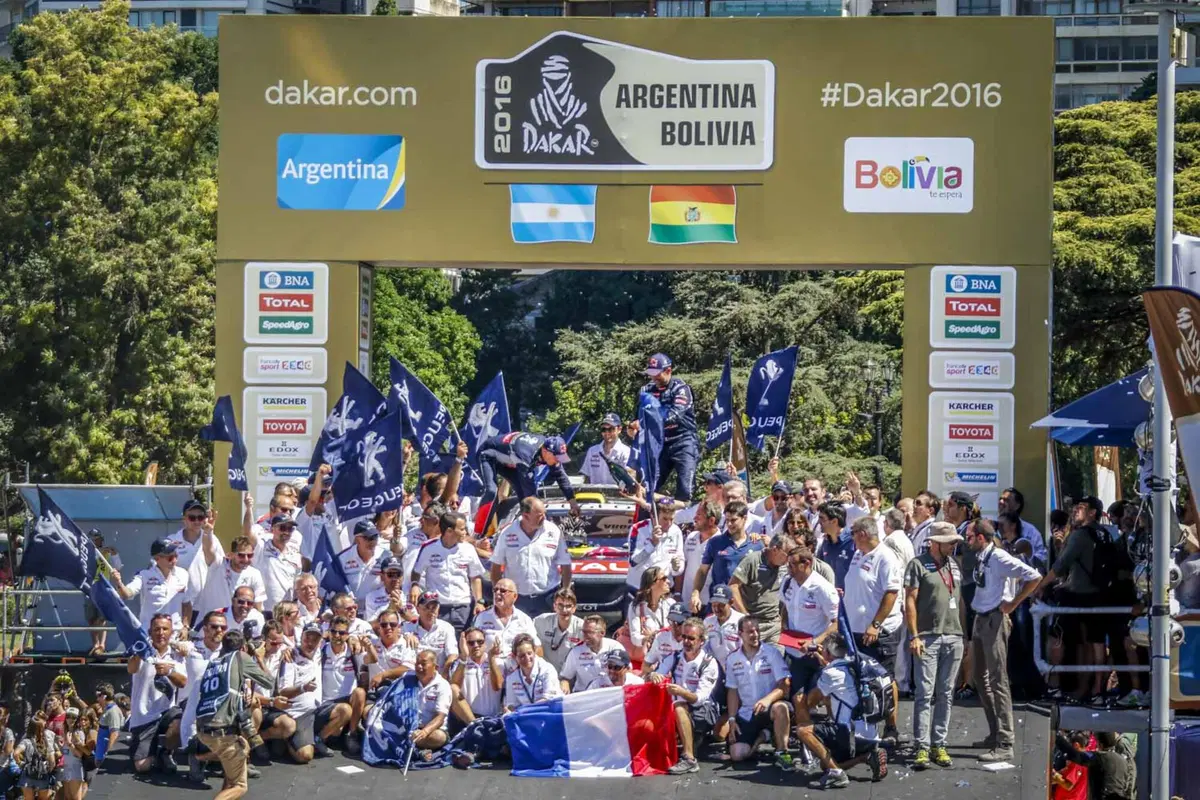 Dakar 2016 Peugeot. Il Magico Trionfo di Peterhansel, Cottret e della 2008 DKR (9)