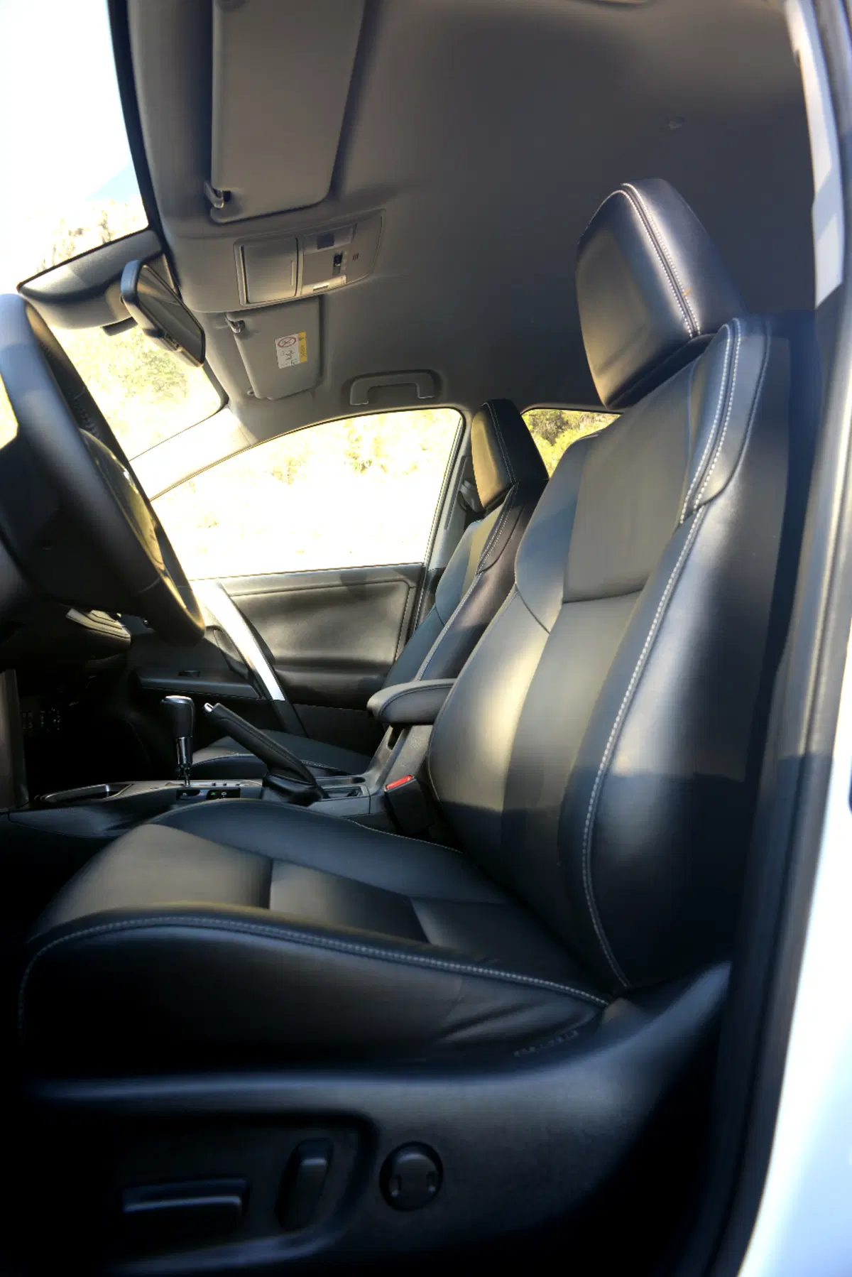 Toyota RAV4 Hybrid 2016 (12)