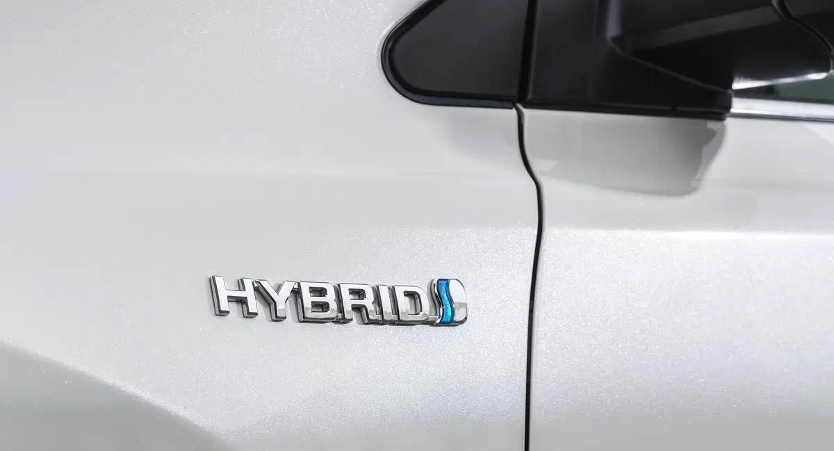 Toyota RAV4 Hybrid 2016 (20)