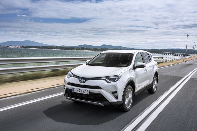 Toyota RAV4 Hybrid 2016