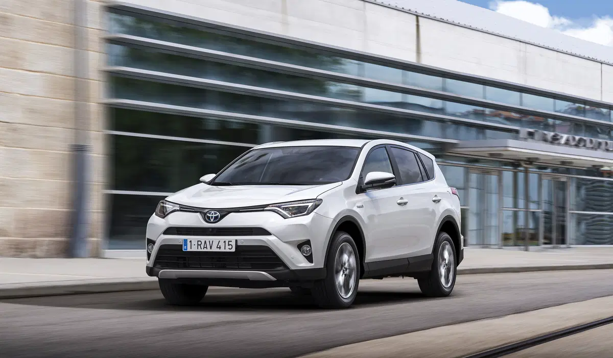 Toyota RAV4 Hybrid 2016 (35)