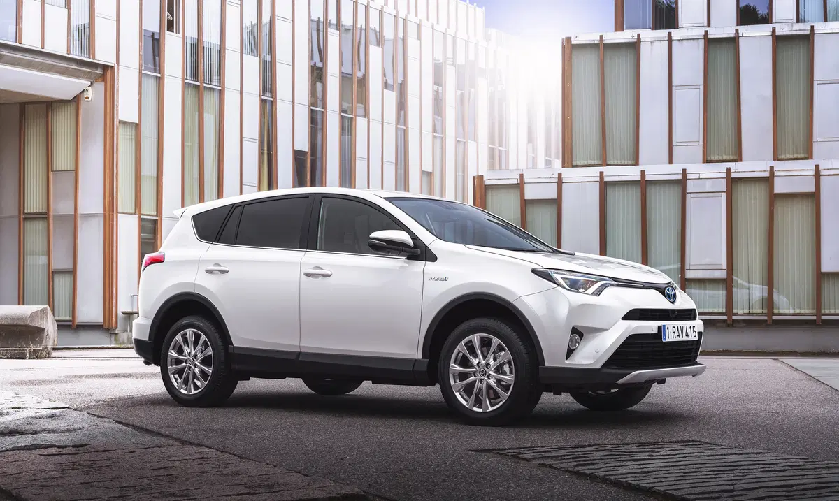 Toyota RAV4 Hybrid 2016 (42)