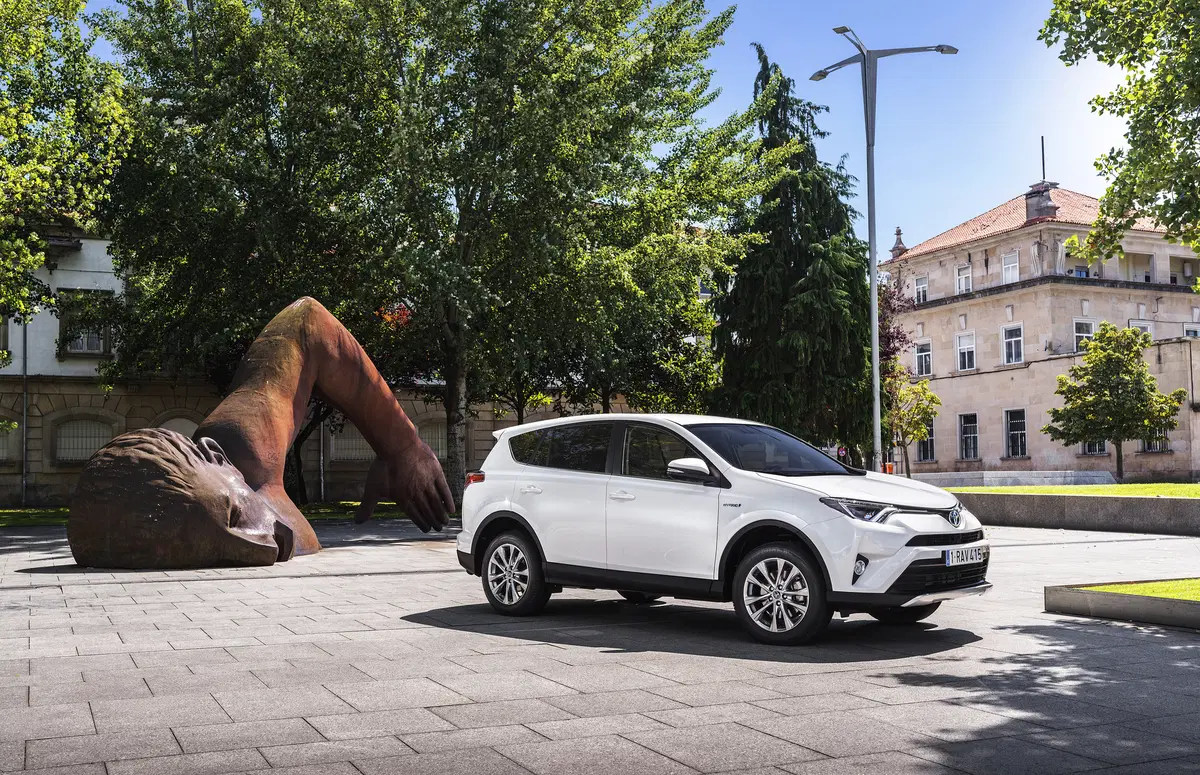 Toyota RAV4 Hybrid 2016 (43)