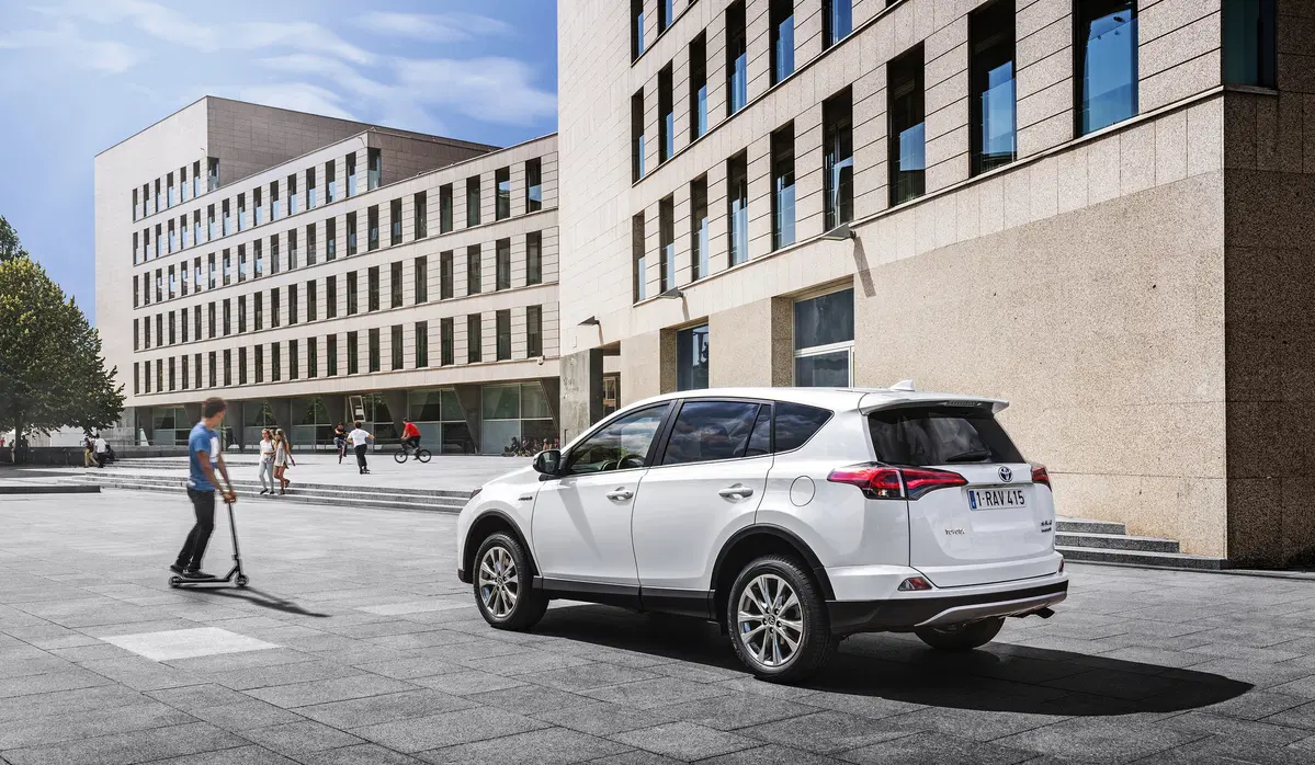 Toyota RAV4 Hybrid 2016 (45)