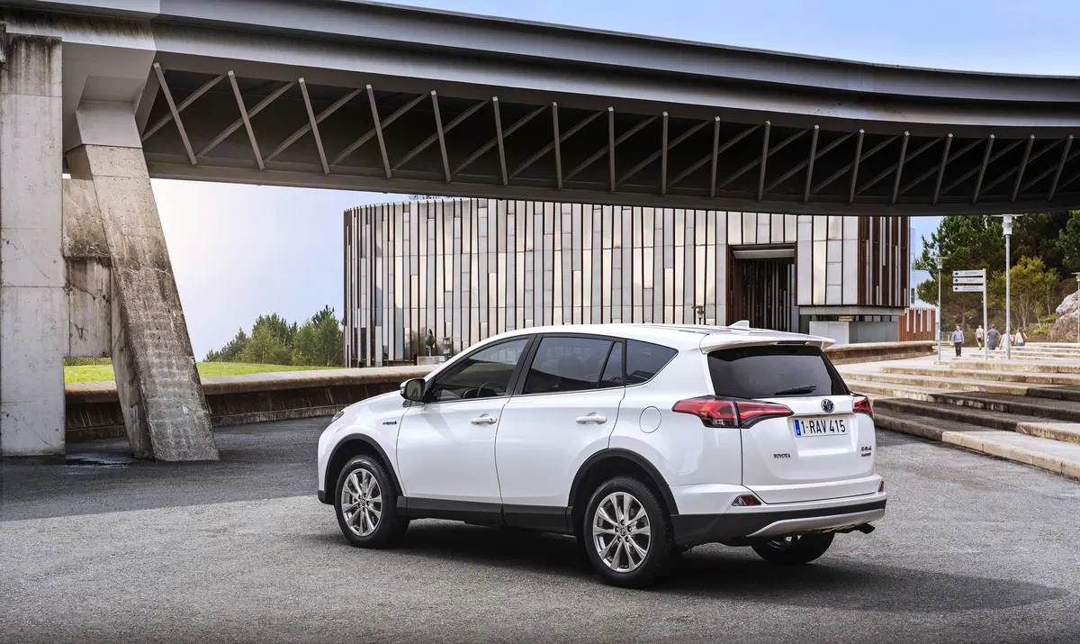 Toyota RAV4 Hybrid 2016 (46)