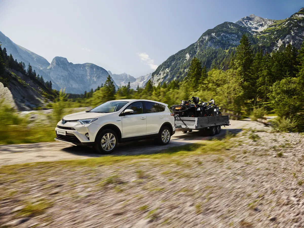 Toyota RAV4 Hybrid 2016 (48)