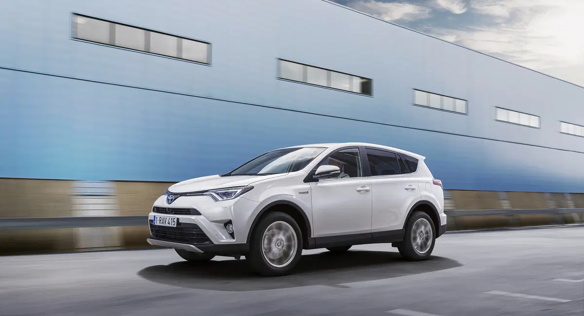 Toyota RAV4 Hybrid 2016 (59)