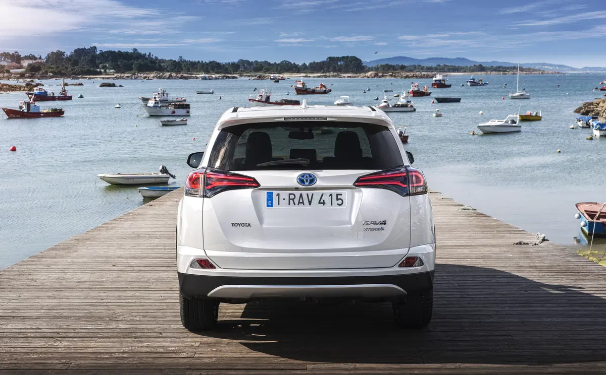 Toyota RAV4 Hybrid 2016 (62)