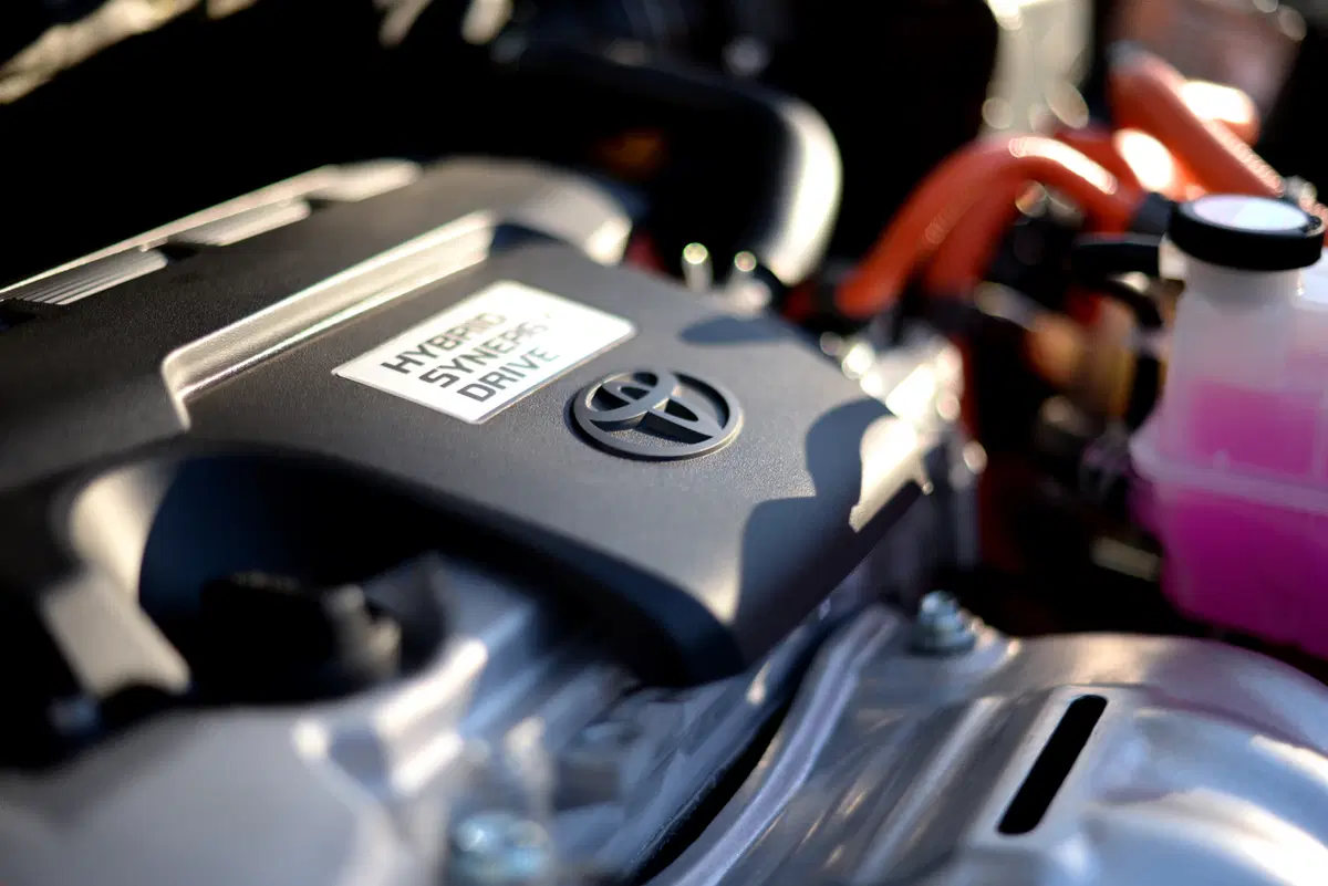 Toyota RAV4 Hybrid 2016 (65)