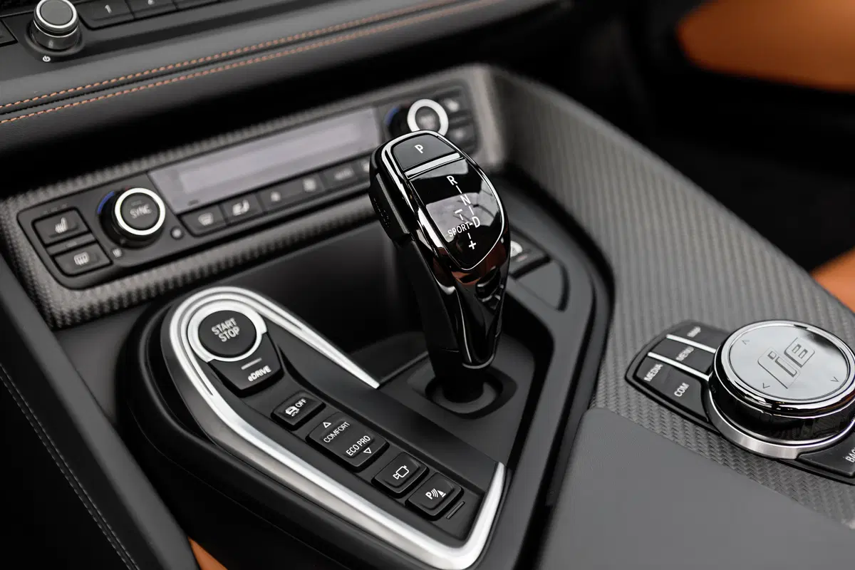 BMW i8 Roadster. Sfizio vestito da supercar [Video] (33)