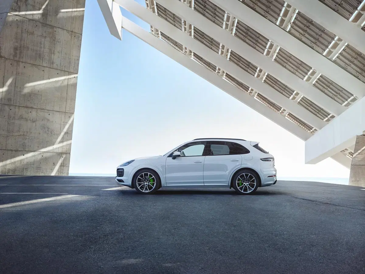 Arriva l'ibrido anche sulla nuova Porsche Cayenne (2)
