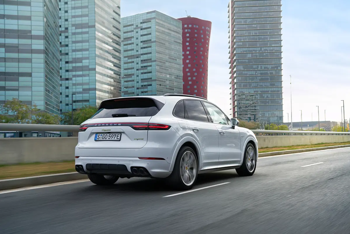 Arriva l'ibrido anche sulla nuova Porsche Cayenne (4)