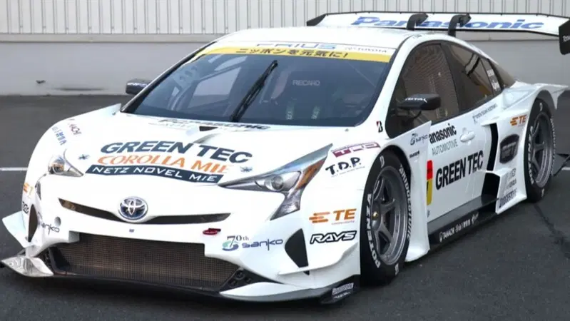 Toyota Prius GT300: l'ibrida col V8