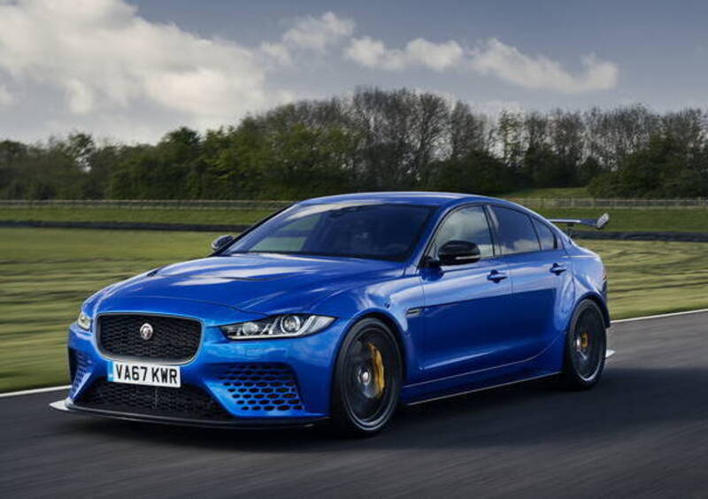 La Jaguar XE SV Project 8 &egrave; pronta per divorare la strada