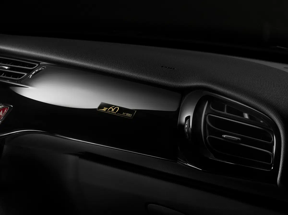 DS3 2016: addio Citroen, arriva la Performance! (4)