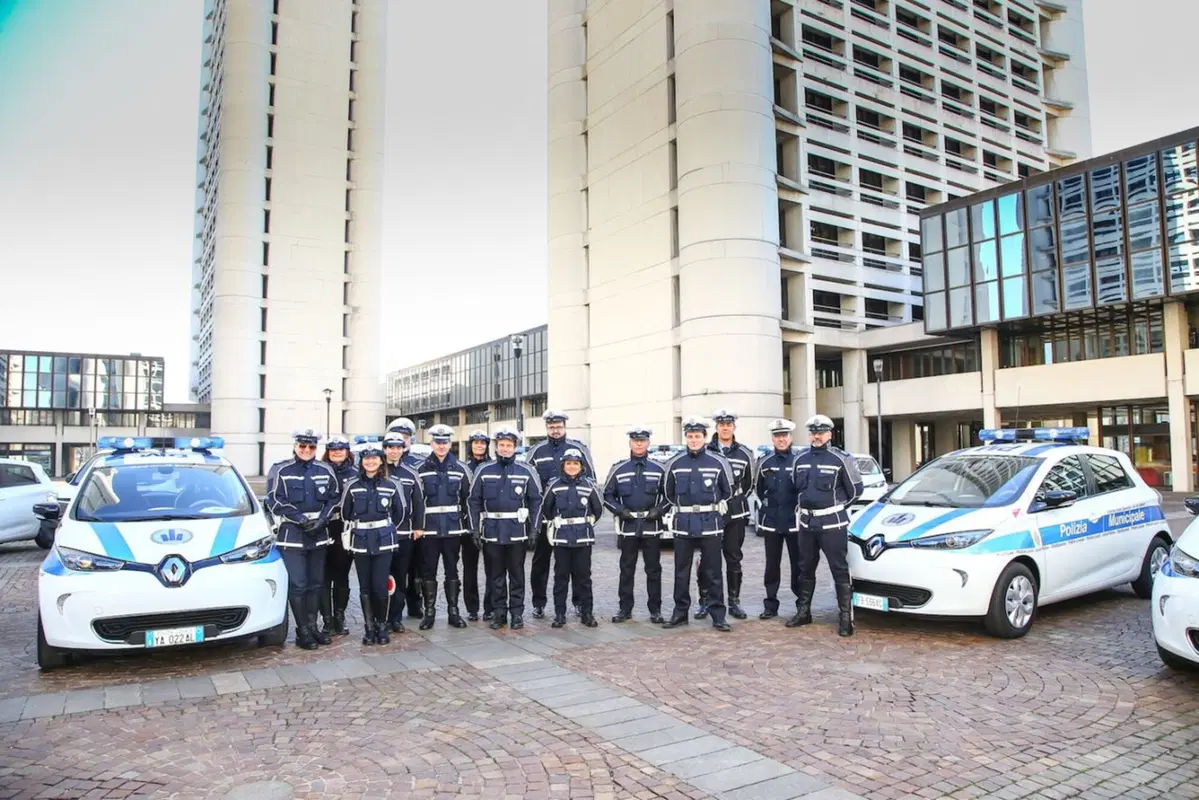 Renault: in Emilia Romagna debutta la flotta elettrica (6)