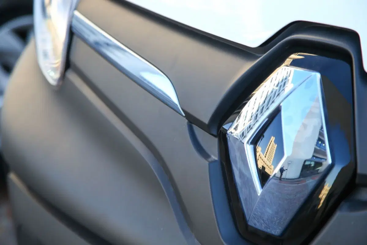 Renault: in Emilia Romagna debutta la flotta elettrica (19)