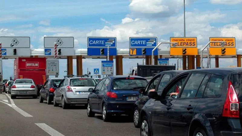 2016, scattano aumenti autostrade. De Vita: "I rincari sono&nbsp;appena all&rsquo;inizio"