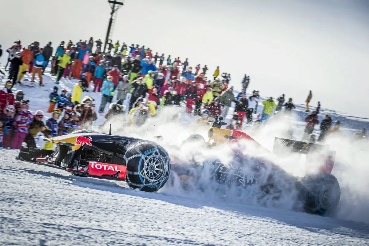 Red Bull RB7 show sulla neve al Kitzbuhel con Max Verstappen (4)