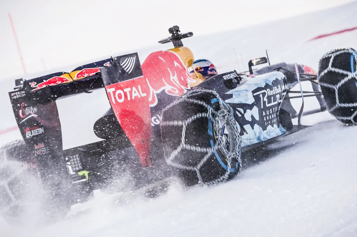 Red Bull RB7 show sulla neve al Kitzbuhel con Max Verstappen (11)