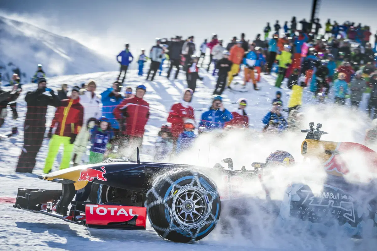 Red Bull RB7 show sulla neve al Kitzbuhel con Max Verstappen (12)