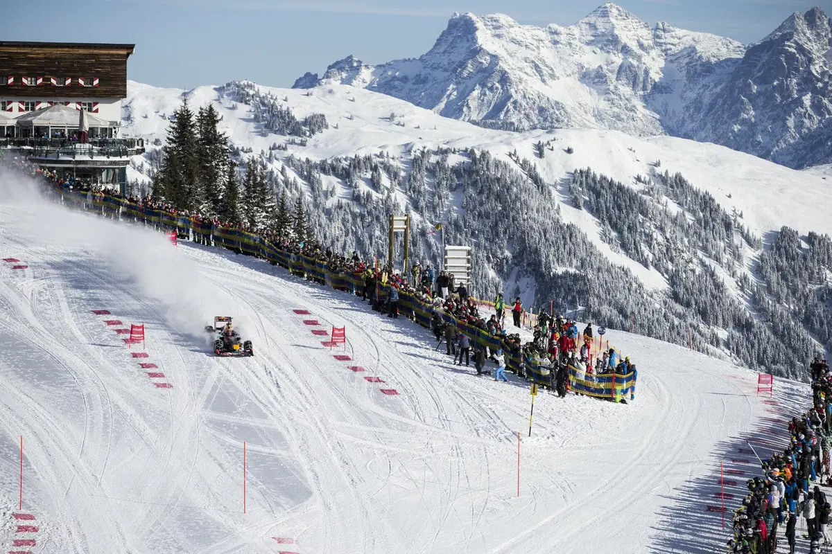 Red Bull RB7 show sulla neve al Kitzbuhel con Max Verstappen (13)