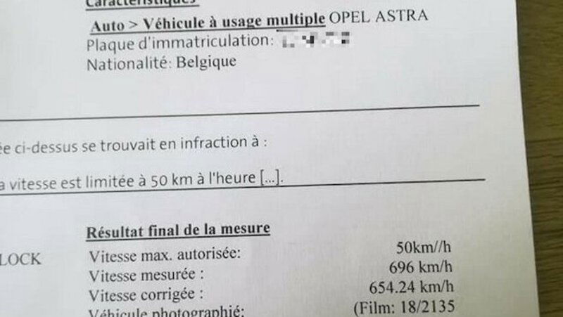 Multa a 696 km/h con una Opel Astra!