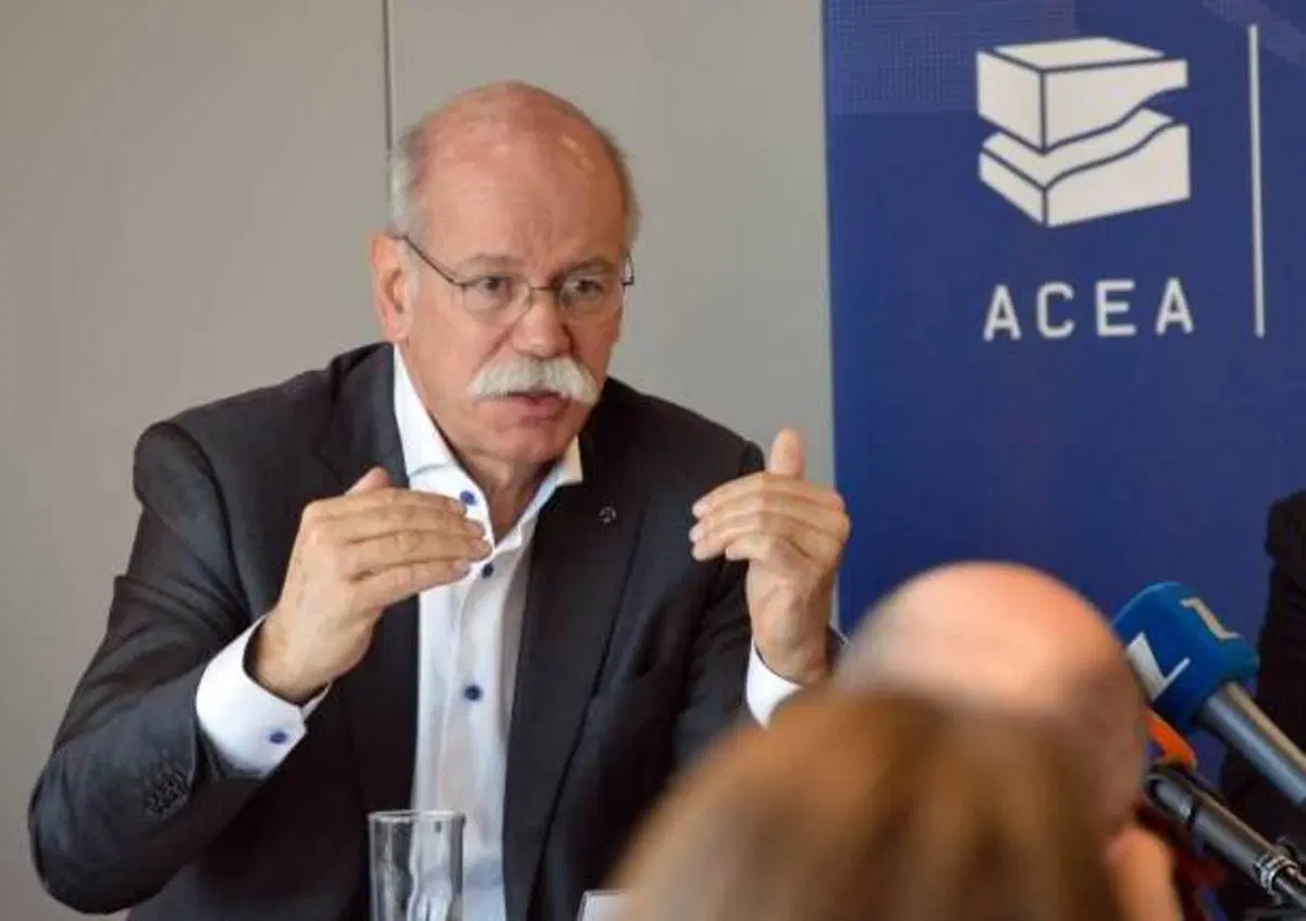 Crisi rifugiati, Acea: &laquo;Un rischio anche per l'automobile&raquo;