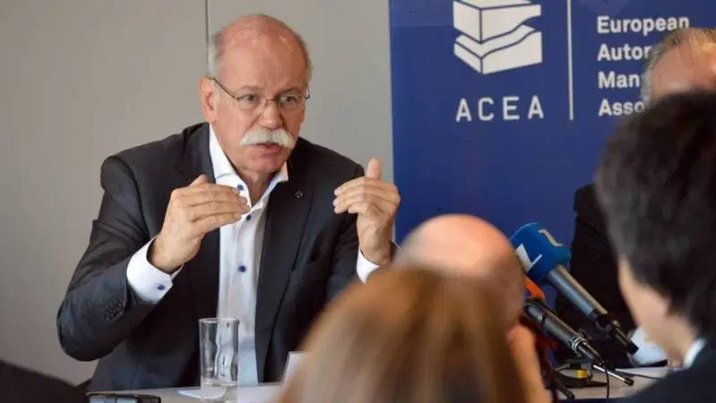 Crisi rifugiati, Acea: &laquo;Un rischio anche per l'automobile&raquo;