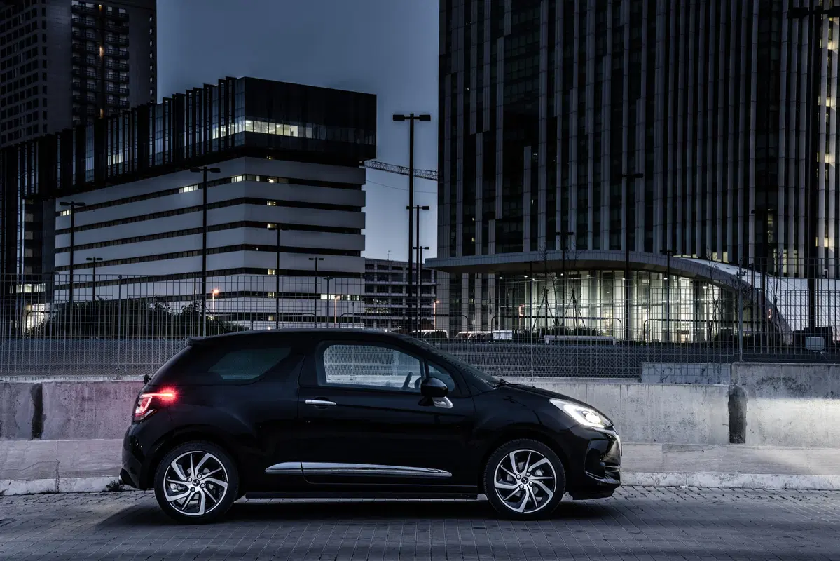 DS 3 Black Lezard, edizione limitata in nome dell’eleganza (3)