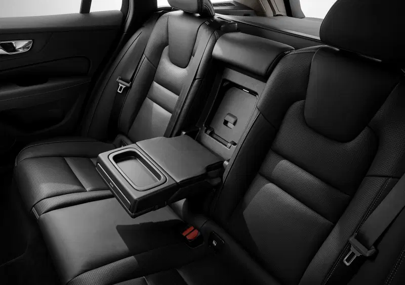 Volvo V60 (2018-->>) (13)