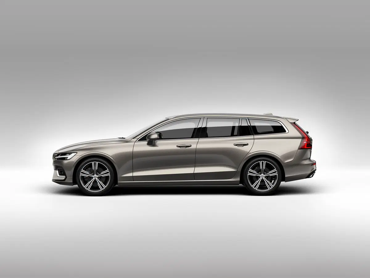 Volvo V60 T6 Plug-in Hybrid AWD automatico Ultra Dark (6)