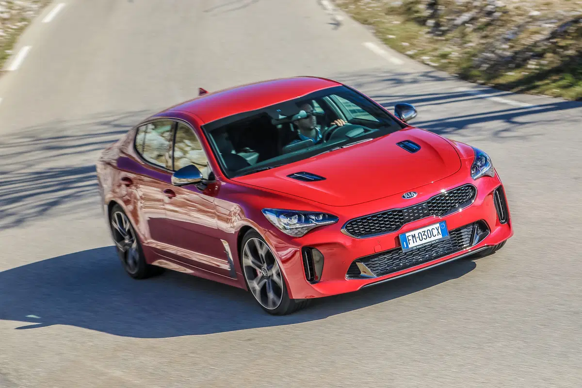 Kia Stinger 3.3 T-GDI AWD AT8 GT
