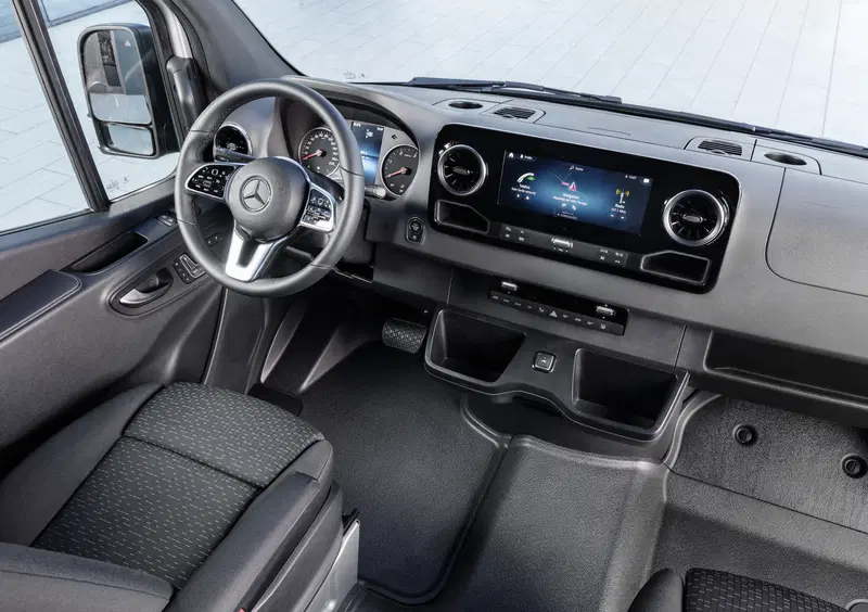 Mercedes-Benz Sprinter (14)