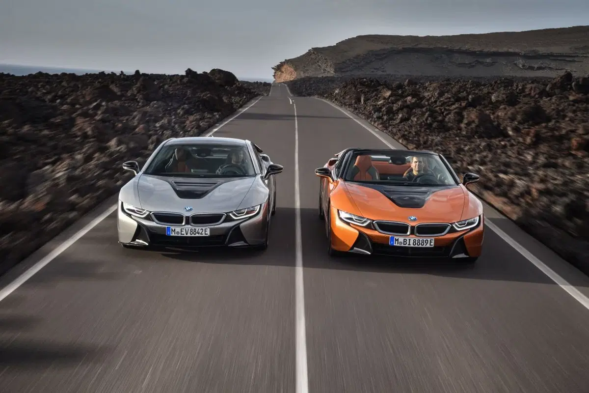 BMW i8 Cabrio (2018-19) (4)