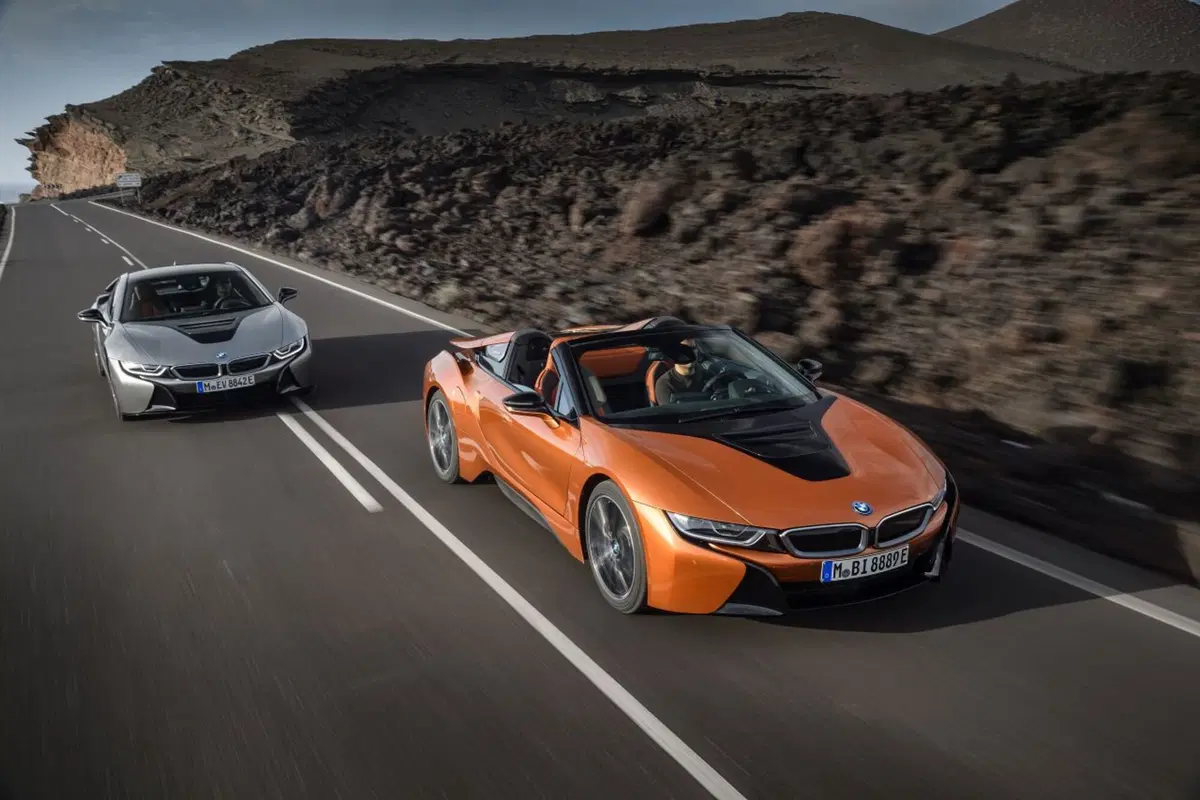 BMW i8 Cabrio (2018-19) (11)