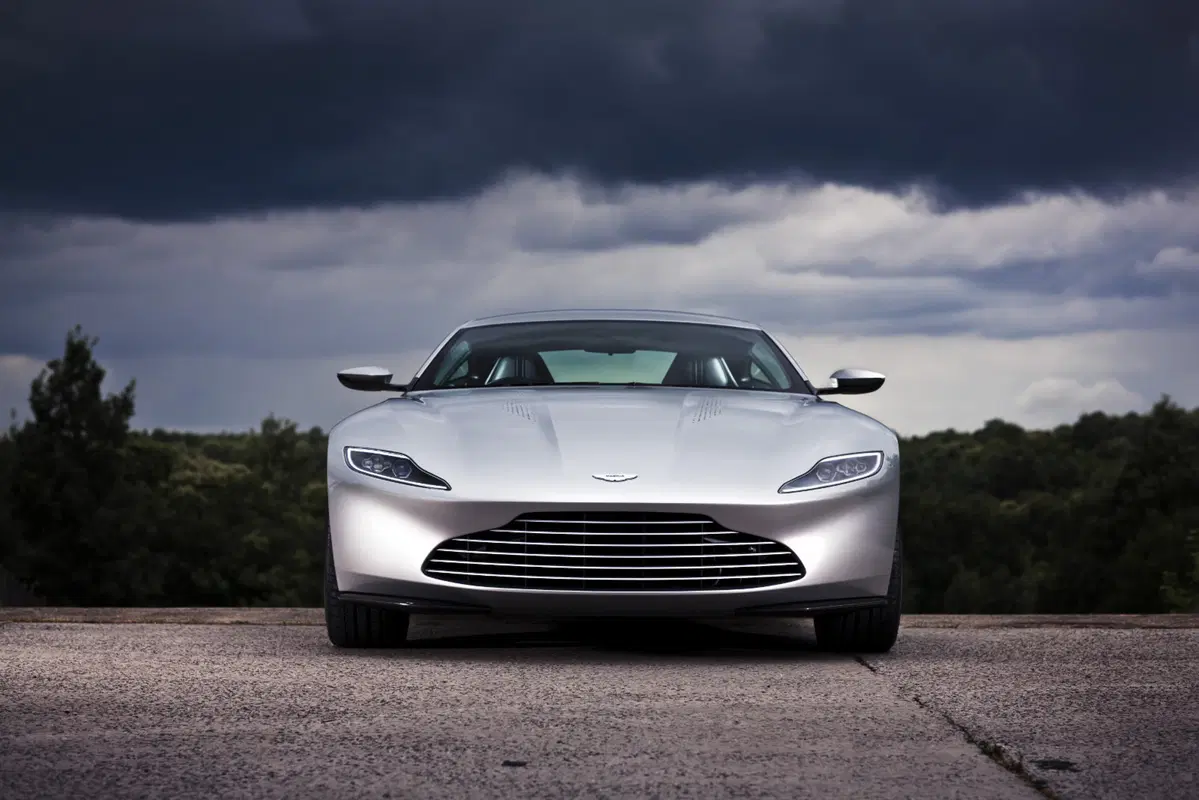 L'Aston Martin DB10 di Spectre va all'asta: 1,5 mln di euro (3)